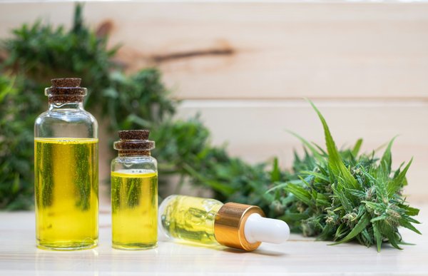 Fleurs de chanvre : une solution naturelle contre l'endométriose